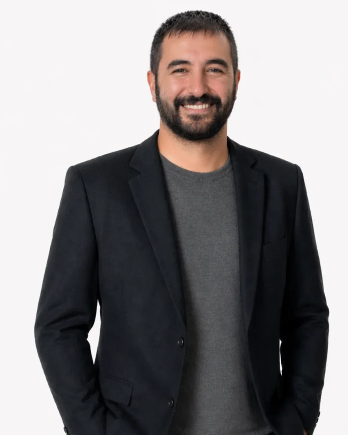Professional portrait of Armando Bueno Ben.